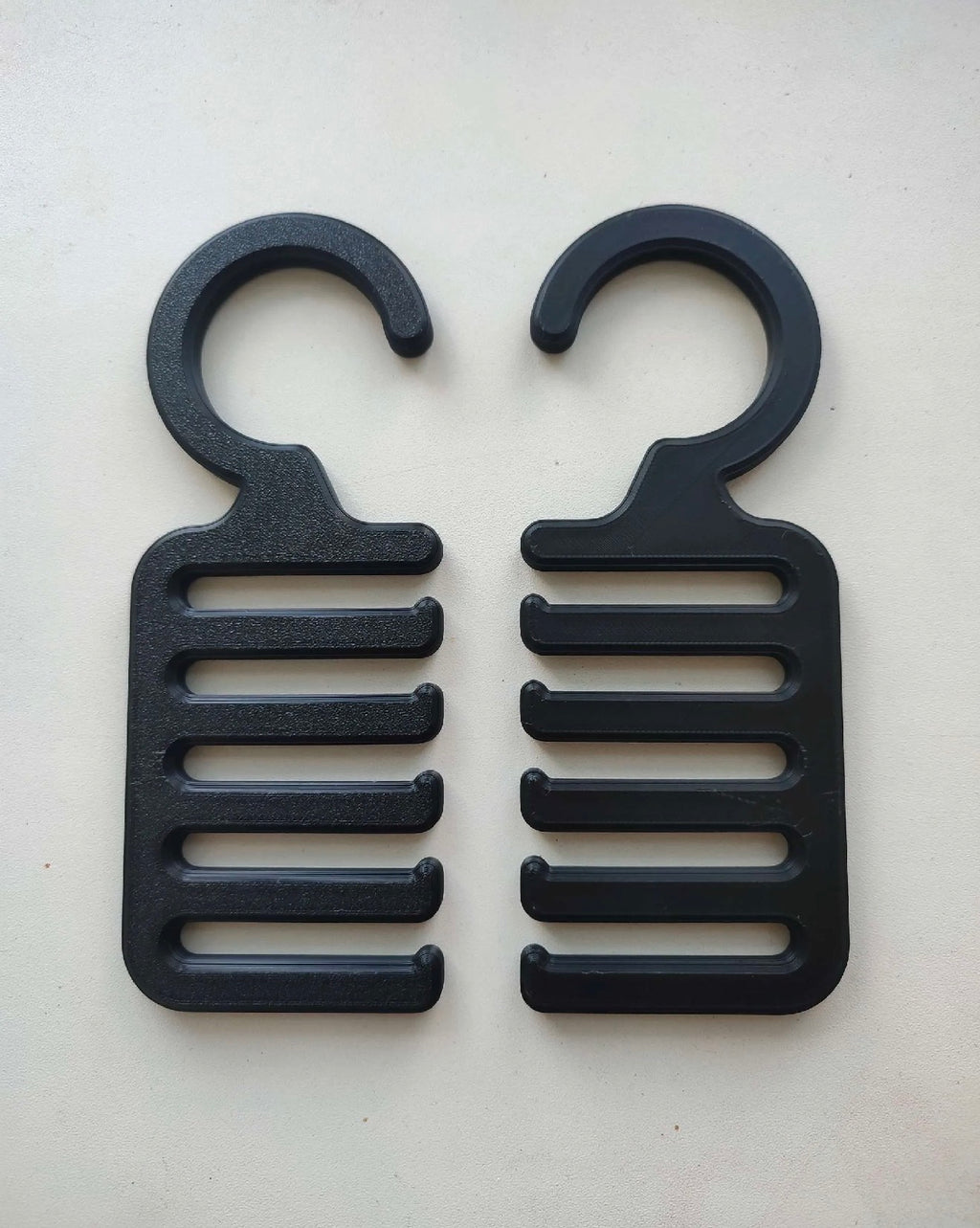 Vertical Tie Hanger